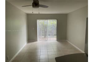 206 Ne 3rd St 5 Hallandale Beach, FL 33009 - MLS#A11949564