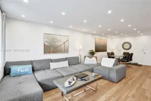 401 Golden Isles Dr 302 Hallandale Beach, FL 33009 - MLS#A11949581