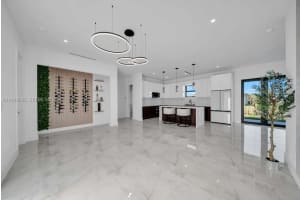 945 Gregory St E, Lehigh Acres