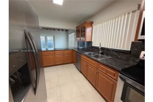 425 E 17th St Rear Hialeah, FL 33010 - MLS#A11949685