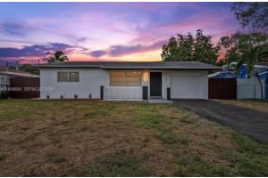 MLS# A11949690, Hollywood, Florida 33021