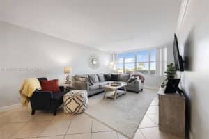 7441 Wayne Avenue 2b, Miami Beach, Fl 33141, Miami Beach 7441 Wayne Avenue 2b, Miami Beach, Fl 33141, Miami Beach