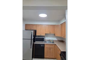 5221 Geneva Way 302 Doral, FL 33166 - MLS#A11949709