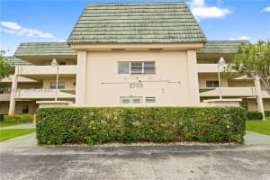 5790 Stirling Rd 104 Hollywood, FL 33021 - MLS#A11949728