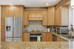 7935 Nw 162nd St Miami Lakes, FL 33016 - MLS#A11949751