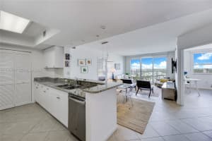 19501 W Country Club Dr 2412 Aventura, FL 33180 - MLS#A11949770