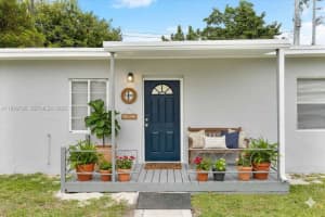 2201 Nw 166th St Miami Gardens, FL 33054 - MLS#A11949786