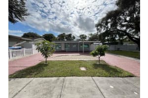 6120 Hayes St Hollywood, FL 33024 - MLS#A11949805