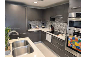 7825 Nw 107th Ave 212 Doral, FL 33178 - MLS#A11949806