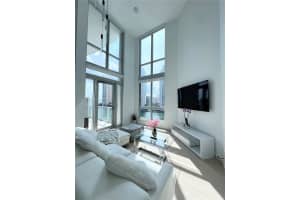 300 S Biscayne Blvd L-814 Miami, FL 33131 - MLS#A11949817