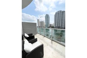 300 S Biscayne Blvd L-814 Miami, FL 33131 - MLS#A11949817