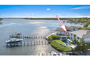 9 Bamboo Ln Jupiter, FL 33458 - MLS#A11949826