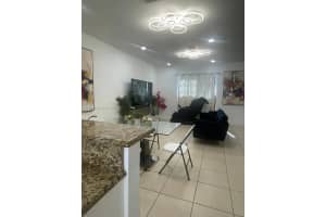 9421 Sw 171st Pl, Miami