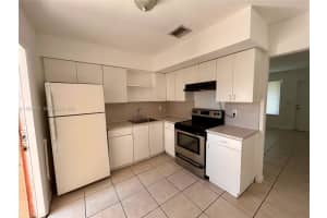 227 Sw 9th St 1-2 Hallandale Beach, FL 33009 - MLS#A11949871