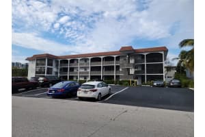 651 Pine Dr 110, Pompano Beach