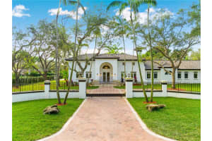 6200 Sw 130th Ter, Pinecrest