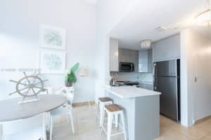 5445 Collins Ave Bay21, Miami Beach 5445 Collins Ave Bay21, Miami Beach