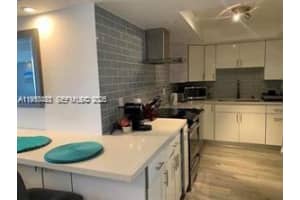 6039 Collins Ave 1131 Miami Beach, FL 33140 - MLS#A11950023