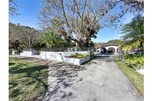 7925 Sw 124th St Pinecrest, FL 33156 - MLS#A11950035