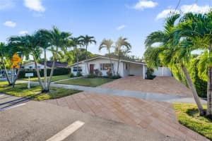 21120 Ne 24th Ct Miami, FL 33180 - MLS#A11950046