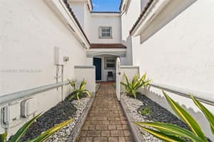 4826 Nw 116th Ave Doral, FL 33178 - MLS#A11950085