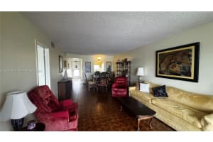 9423 S Hollybrook Lake Dr APT 203, Pembroke Pines, FL 33025, - MLS#A11950092