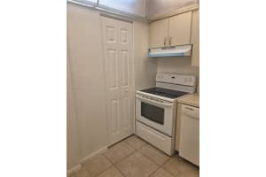 Building 15, 7825 Fairview Dr APT 203, Tamarac, FL 33321, - MLS#A11950093