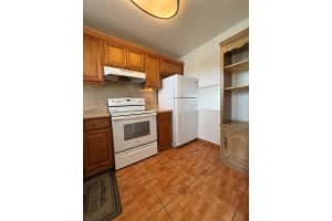 8135 Sunrise Lakes Blvd 302 Sunrise, FL 33322 - MLS#A11950184