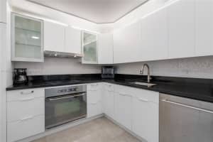 5750 Collins Ave 15e Miami Beach, FL 33140 - MLS#A11950209