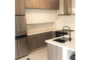 8135 Nw 108th Ave Doral, FL 33178 - MLS#A11950325