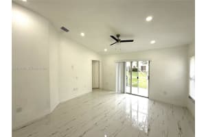 8989 Nw 53rd St Sunrise, FL 33351 - MLS#A11950339