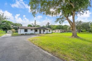 14230 Sw 14th St, Davie