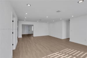 911 Nw 200th Ter Miami Gardens, FL 33169 - MLS#A11950414