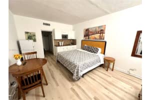 26 Diplomat Pkwy 2325, Hallandale Beach