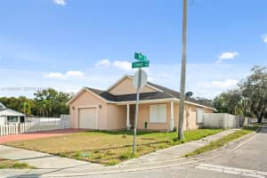 1412 Ernest St Kissimmee, FL 34741 - MLS#A11950458