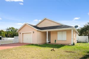 1412 Ernest St Kissimmee, FL 34741 - MLS#A11950458