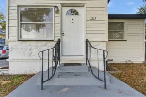 2717 W Cherry Street Tampa, FL 33607 - MLS#A11950479