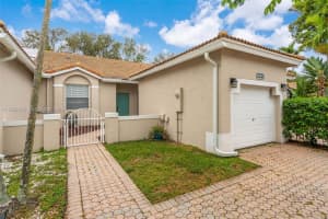 7980 S Aragon Blvd 2 Sunrise, FL 33322 - MLS#A11950542