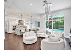 2496 Eagle Run Dr Weston, FL 33327 - MLS#A11950546