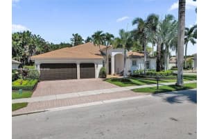 2496 Eagle Run Dr Weston, FL 33327 - MLS#A11950546