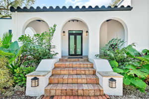 1702 Espanola Dr Miami, FL 33133 - MLS#A11950580