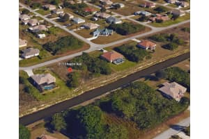 917 Chaplin Ave Lehigh Acres, FL 33971 - MLS#A11950664