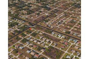 917 Chaplin Ave Lehigh Acres, FL 33971 - MLS#A11950664