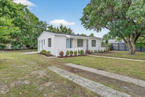 12801 W Randall Park Dr Miami, FL 33167 - MLS#A11950665