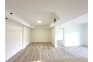 9340 Fontainebleau Blvd , Miami, FL 33172 - MLS#A11950672