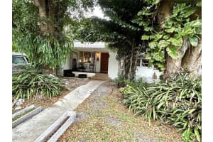 25 Nw 104th St, Miami Shores