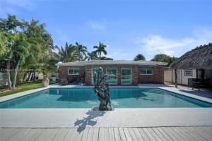 1995 N Hibiscus Dr North Miami, FL 33181 - MLS#A11950676