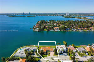 7500 W Treasure Dr North Bay Village, FL 33141 - MLS#A11950696