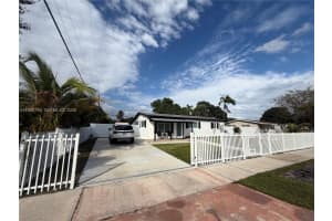 1011 Ne 212th Ter Miami, FL 33179 - MLS#A11950716