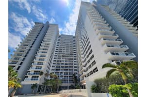 2030 S Ocean Dr Penthouse 2204 Hallandale Beach, FL 33009 - MLS#A11950726